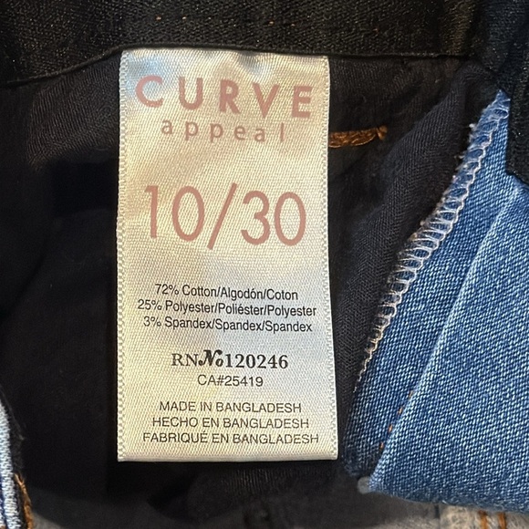 Size 10/30 Blue Denim Women's Shorts - Picture 4 of 9